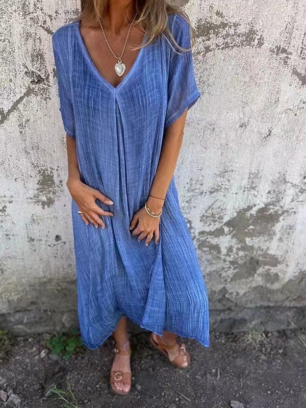 Célestine | Robe mi-longue intemporelle à col en V
