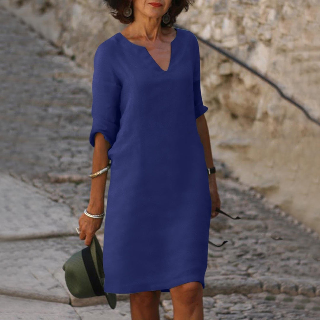 Cassie | Robe à col en V parfaitement ajustée